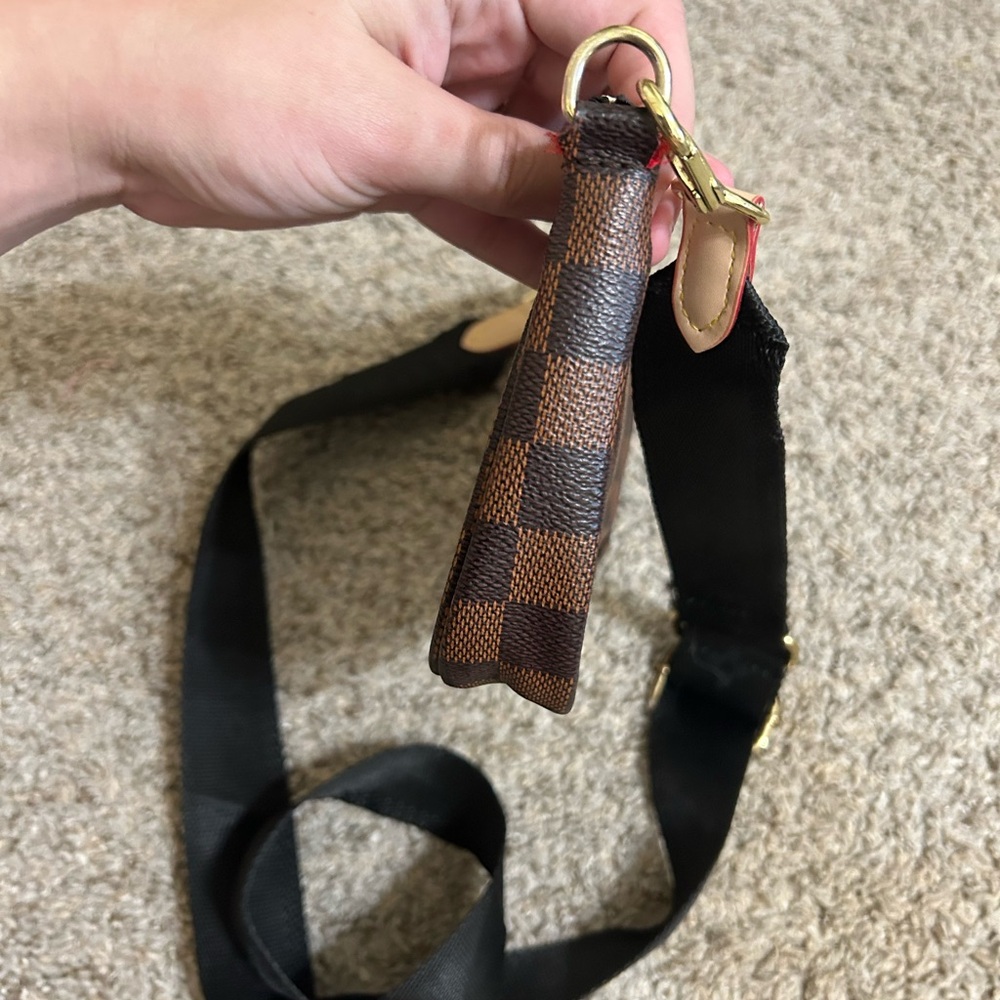 Fashion Designer Inspired Brown Checked Crossbody Bag Black Strap Red Interior - Picture 5 of 12